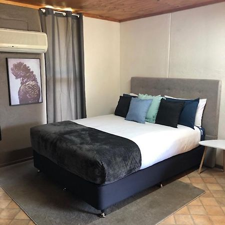 Granite Belt Cabins Hotel Stanthorpe Bagian luar foto