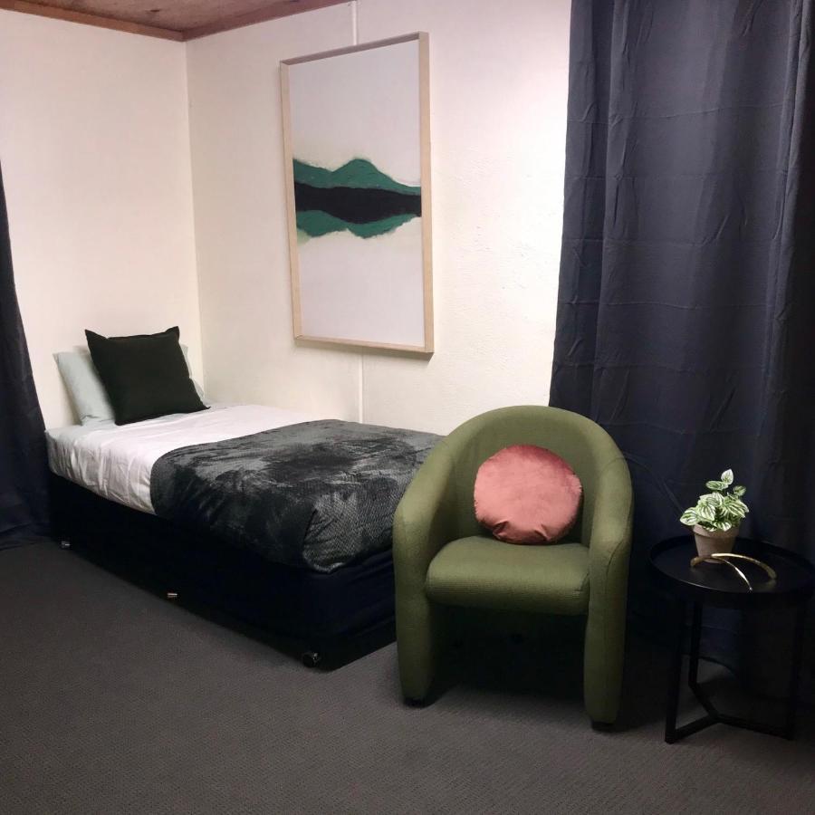 Granite Belt Cabins Hotel Stanthorpe Bagian luar foto