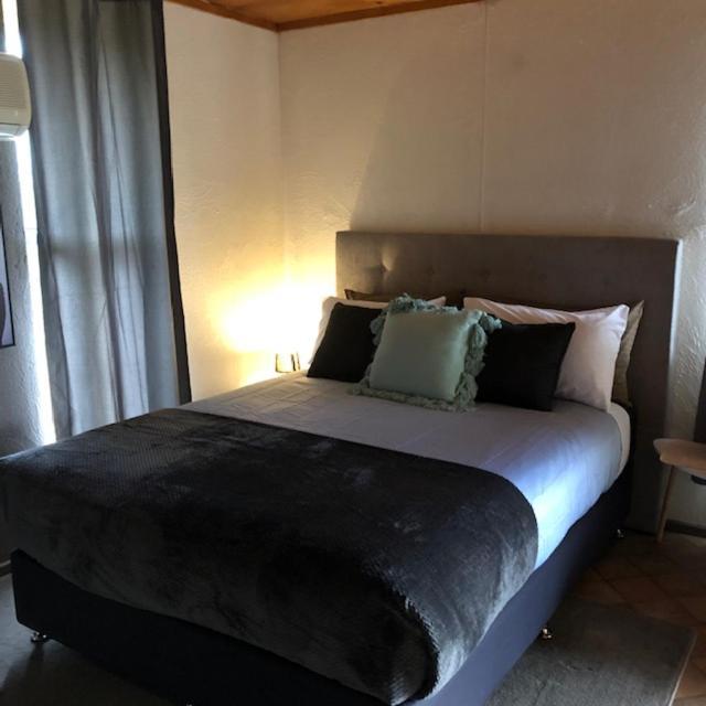 Granite Belt Cabins Hotel Stanthorpe Bagian luar foto